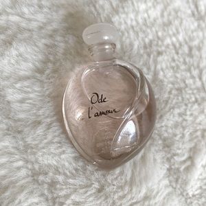 Yves Rocher. Ode à L’amour perfume